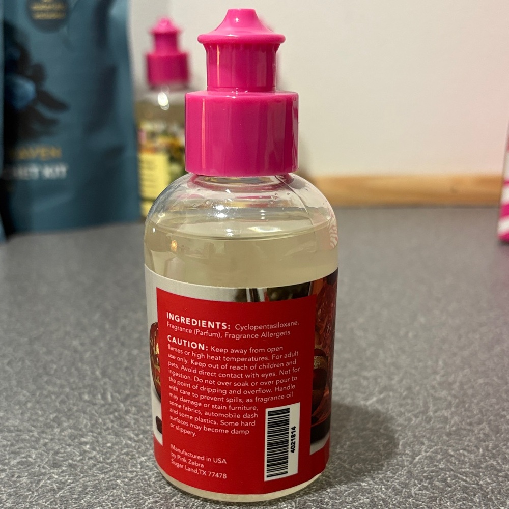 Pink Zebra Diffuser Oil - Berry + Bright - Picture 3 of 3